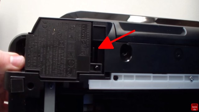 Canon Pixma Drucker funktioniert nicht / ohne Funktion - defekt? Netzteil ausbauen und testen - dieser Clip muss gelöst werden, um das Netzteil herauszuziehen