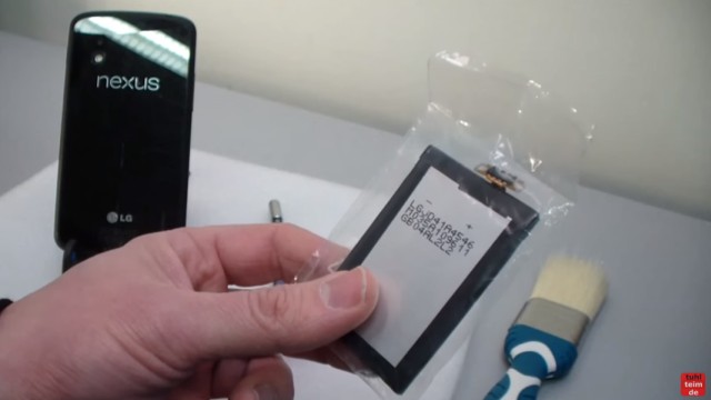 Google Nexus 4 aufschrauben und Akku wechseln - Ersatzakku
