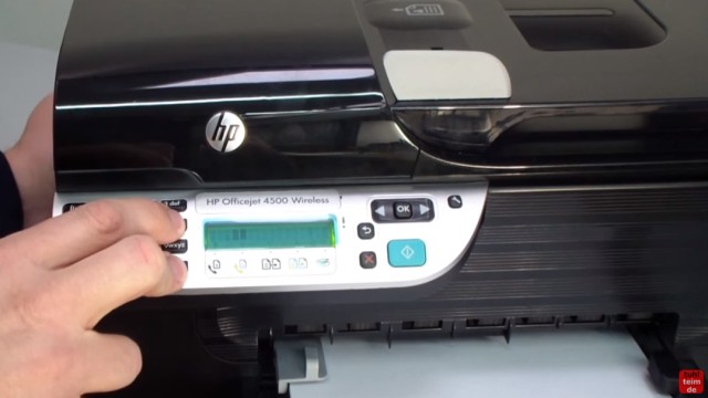 HP OfficeJet 4500 Reset - Factory - Drucker zurücksetzen - jetzt bei gedrückten Tasten den Netzstecker wieder einstecken