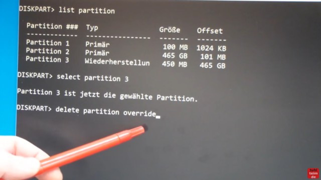 Windows 10 Festplatte klonen auf SSD oder HDD [Teil 2] Zielfestplatte ist kleiner - in "diskpart.exe" mit "select partition" und "delete partition override" die Wiederherstellungspartition löschen