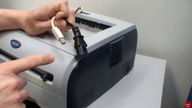 Brother HL Laserdrucker Papierstau - richtig entfernen ohne Drucker zu beschädigen - und Netzstecker und USB-Kabel abziehen