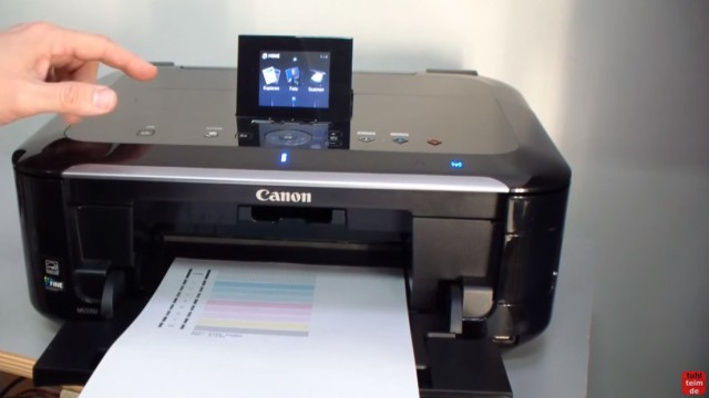 Canon Pixma Druckkopf ausbauen und reinigen - Drucker mit fünf Tintenpatronen und herausnehmbaren Druckkopf