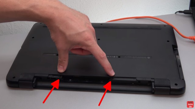 HP Pavilion Notebook PC nicht zu öffnen - Öffnen auf eigene Gefahr - 17-x035ng - zwei Schrauben sind im Akkufach