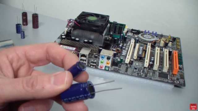 PC Mainboard Reparatur - ohne Funktion / defekt - Kondensator tauschen - neue Kondensatoren