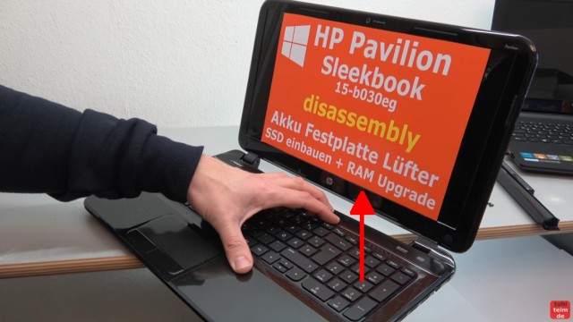 HP Pavilion Sleekbook 15 Notebook öffnen HDD SSD RAM Lüfter CMOS tauschen - die Tastatur wird nach oben geschoben