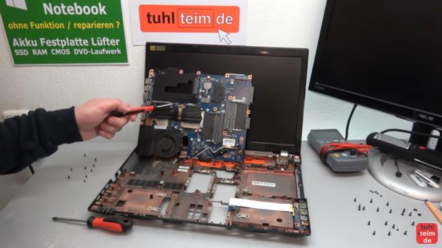 Acer Notebook defekt - öffnen und reparieren - Mainboard ausbauen - V3 771G - Mainboard ausbauen und prüfen