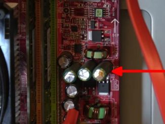 PC geht nicht an - defekt - ohne Funktion - PC reparieren - bei der Mainboardkontrolle gefundener aufgequollener Kondensator