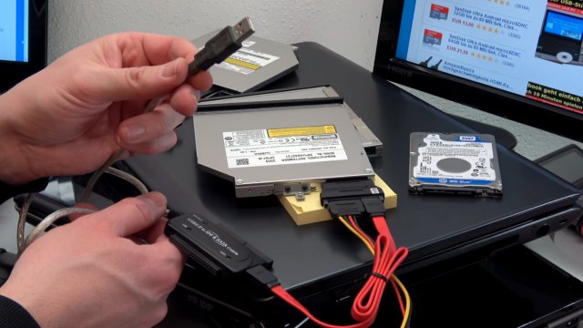 Notebook DVD Laufwerk extern an USB oder in PC einbauen an SATA - optisches Laufwerk mit Universal-Adapter SATA/PATA auf USB