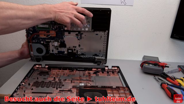 Lenovo V110 Notebook öffnen - Akku SSD Lüfter Tastatur wechseln - Display und Oberklappe mit Platine abnehmen