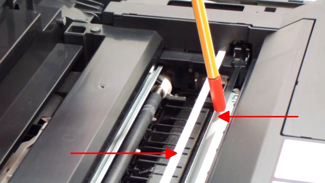 Brother Drucker druckt nicht richtig - 10 Tipps - Wartung und Fehlerbehebung bei Multifunktionsgerät - Encoder Strip rechts