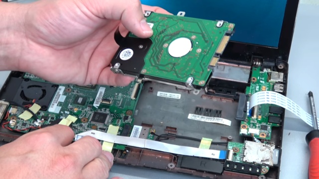 Asus eeePC Netbook / Laptop öffnen - HDD SSD RAM Lüfter Tastatur tauschen - reparieren - Festplatte ausbauen