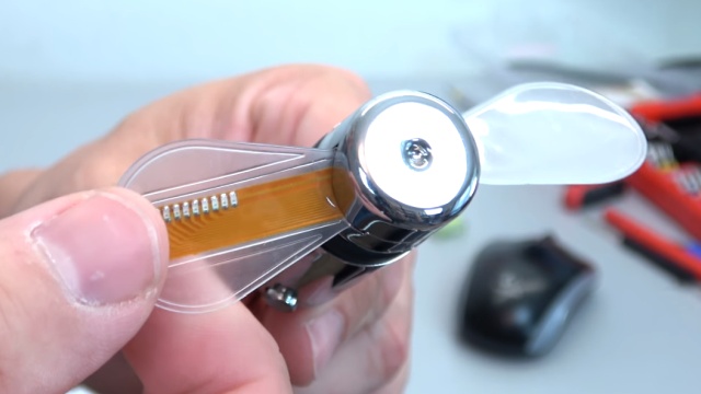 USB Ventilator LED - programmierbar - die LEDs sind auf einem der Flügel