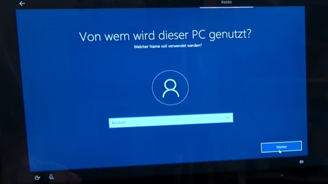 Windows 10 Installation von USB-Stick mit Sprachsteuerung + Cortana "Intelligenz"-Test - Benutzername muss per Tastatur eingegeben werden