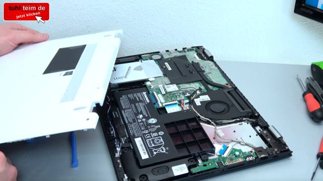Lenovo Yoga kaum benutzt schon kaputt - Notebook öffnen Akku RAM CMOS Display wechseln - Laptop geöffnet