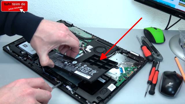 Lenovo Yoga kaum benutzt schon kaputt - Notebook öffnen Akku RAM CMOS Display wechseln - Laptop-Batterie ausbauen