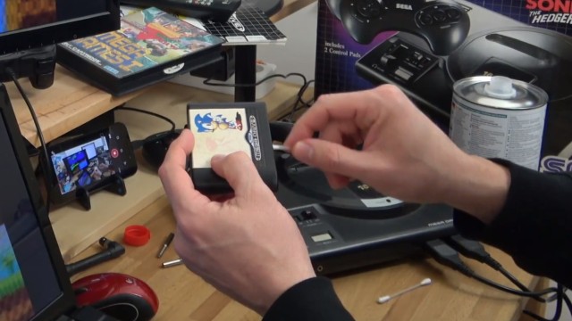 Videospielkonsole - Original vs. Windows 10 Emulation - Sega Mega Drive - Genesis - Kontakte reinigen beim Spielemodul