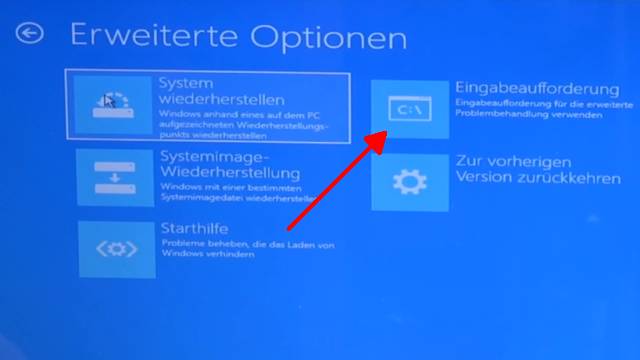 Windows 10 lässt sich nicht installieren auf HDD oder SSD - einfache Lösung - hier Eingabeaufforderung anklicken