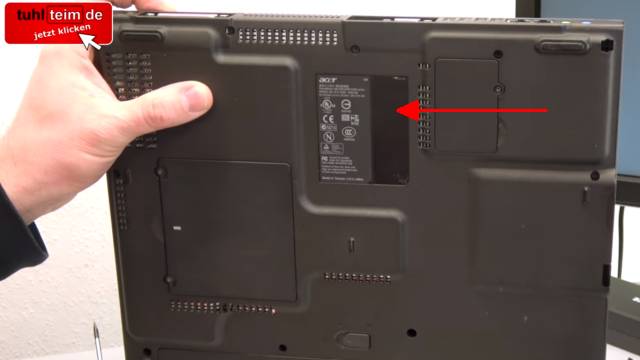 Was man mit seinem Notebook Akku niemals machen sollte | Laptop-Batterie - gebrauchtes Notebook - Seriennummer wurde entfernt