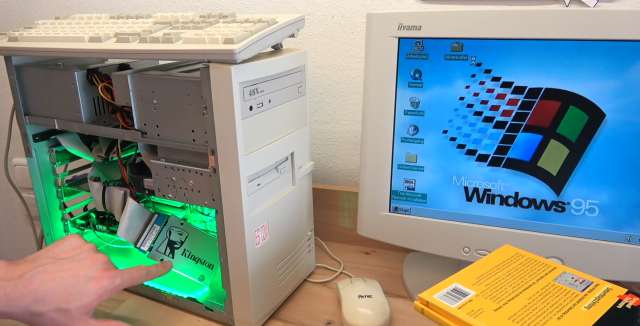 Alter Escom-PC von 1995 mit Windows 95 und ISA-Soundkarte