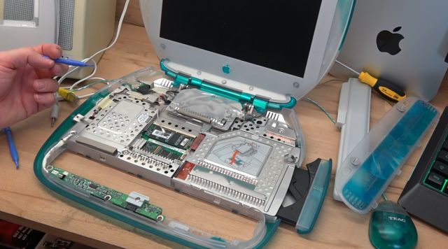 Apple iBook G3 Clamshell Blueberry - Festplatte, RAM ausbauen oder erweitern