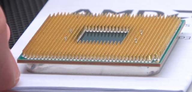 AMD-Prozessor mit verbogenen Beinchen / Pins