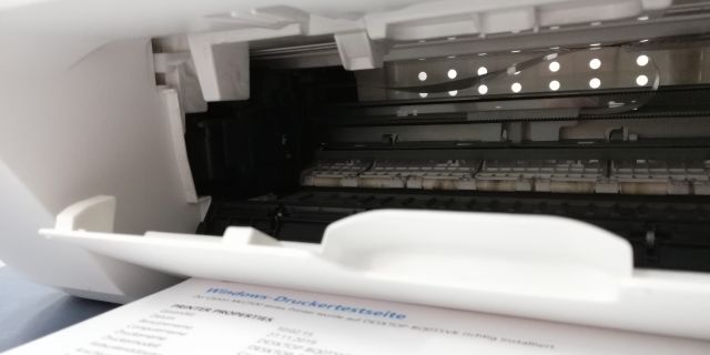 Canon Drucker Druckerfehler 1700 - Druckerpatronen fahren nicht in die Mitte